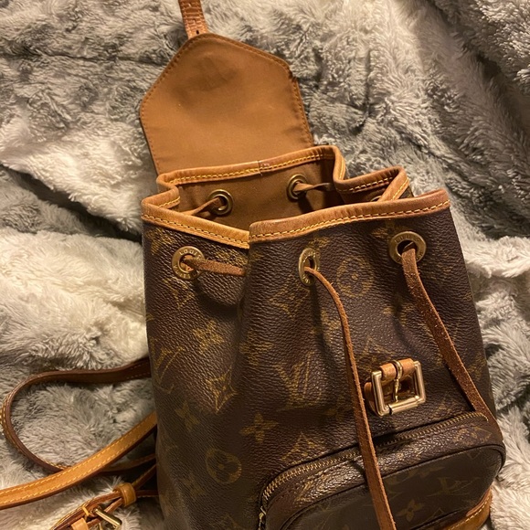 Louis Vuitton Montsouris Mini Monogram Backpack - Picture 5 of 9